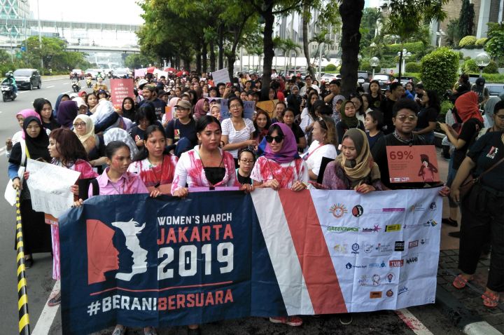 Indonesian women coordinate gender activism online, News, La Trobe