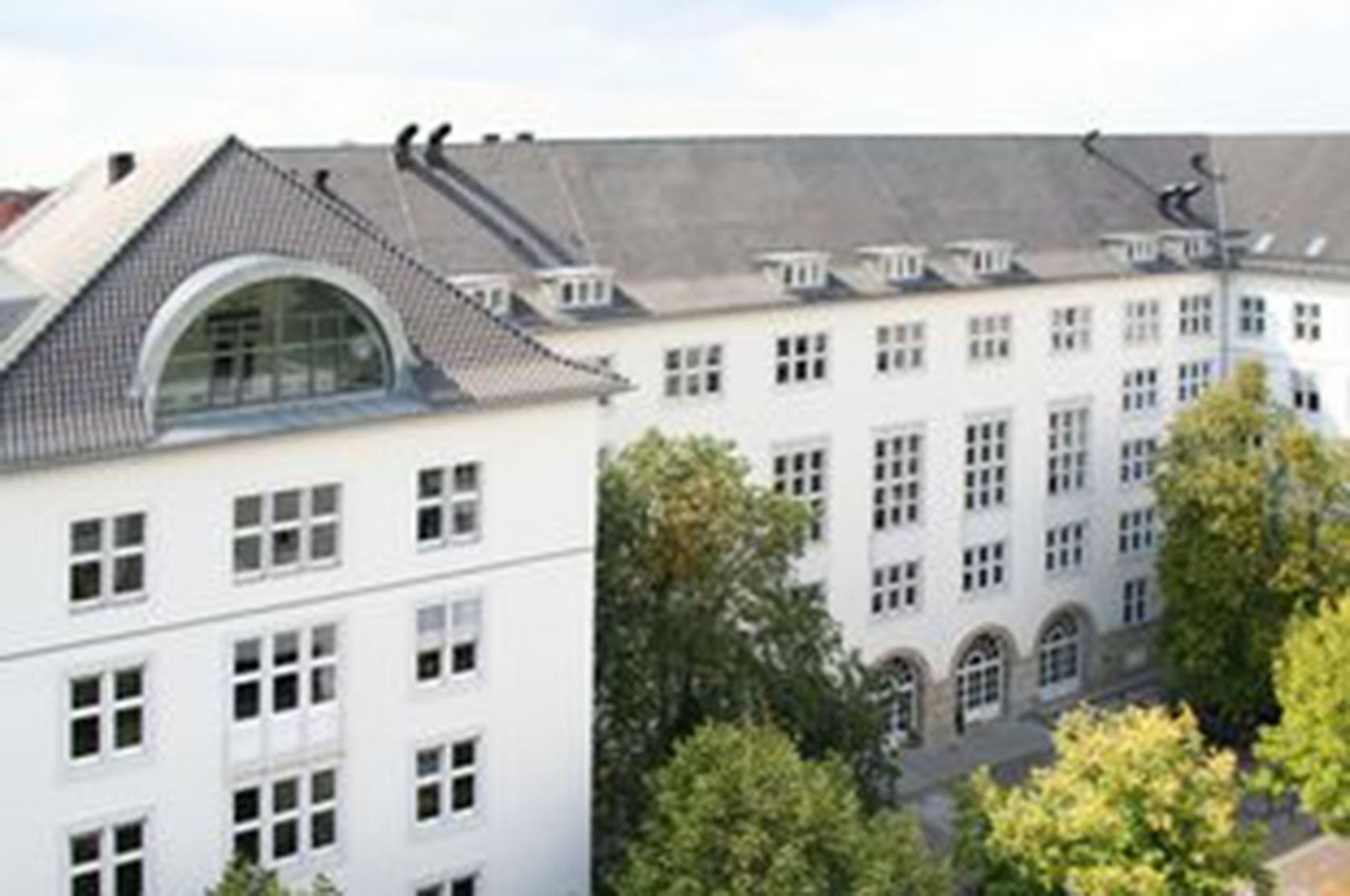 berlin school of economics phd placement